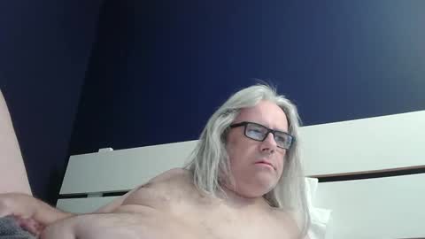 chiguitar online show from February 27, 4:29 pm