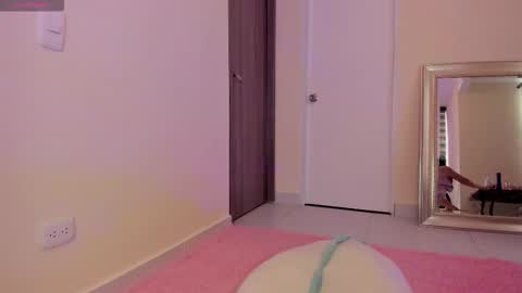 Snapshot of chihiro_11 chatting on December 17, 12:44 pm chihiro_11 online show from December 17, 12:44 pm