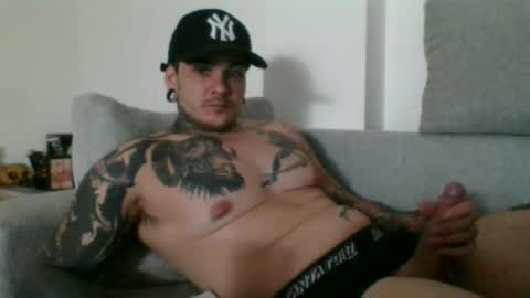 Snapshot of chikoink43 chatting on February 18, 12:48 am chikoink43 online show from February 18, 12:48 am