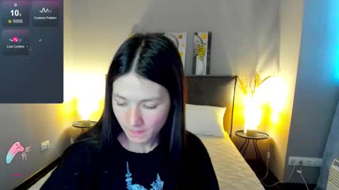 Snapshot of chilgato chatting on October 18, 8:59 am Cameron online show from October 18, 8:59 am