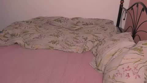 Snapshot of chilivanilla chatting on October 10, 4:28 pm lalaland online show from October 10, 4:28 pm