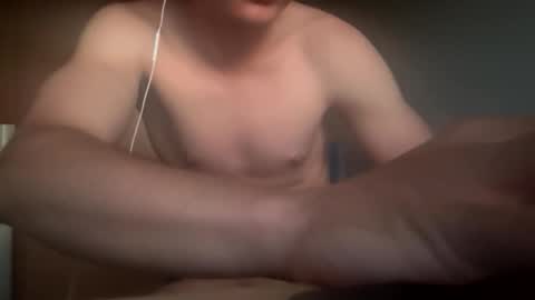 Snapshot of chill_fit_guy chatting on June 3, 1:30 am chill_fit_guy online show from June 3, 1:30 am