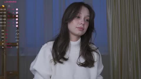 Snapshot of chillgirlll chatting on November 13, 5:06 am Nicole online show from November 13, 5:06 am