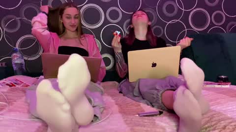 Snapshot of chillgoddess chatting on December 10, 5:00 pm Goddess Vika - owner of all ur money online show from December 10, 5:00 pm