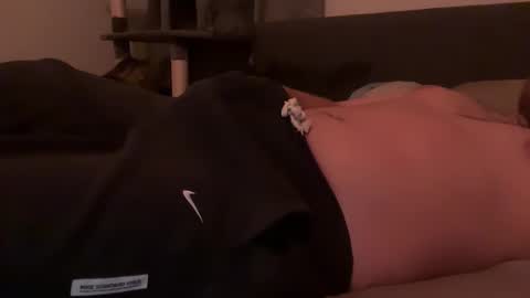 ChillGuyAVGsize online show from March 26, 3:01 am