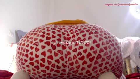 Snapshot of chillwithcamii chatting on February 13, 5:01 pm yoursensualparadise online show from February 13, 5:01 pm