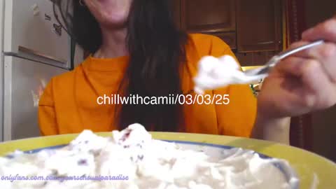 Snapshot of chillwithcamii chatting on March 3, 6:22 pm yoursensualparadise online show from March 3, 6:22 pm
