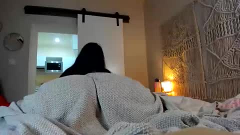 yoursensualparadise online show from February 25, 6:12 am