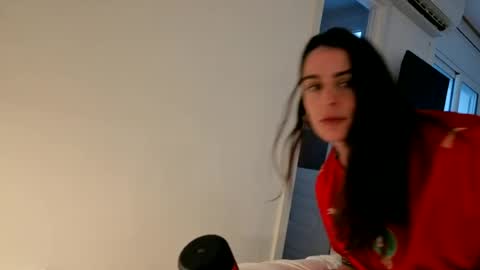 Snapshot of chillwithcamii chatting on June 28, 3:29 pm yoursensualparadise online show from June 28, 3:29 pm