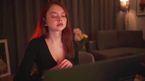 Snapshot of chillwithstacy chatting on November 21, 10:19 pm chillwithstacy online show from November 21, 10:19 pm