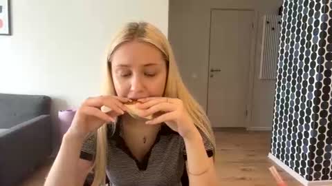 Chanelle online show from July 23, 12:03 pm