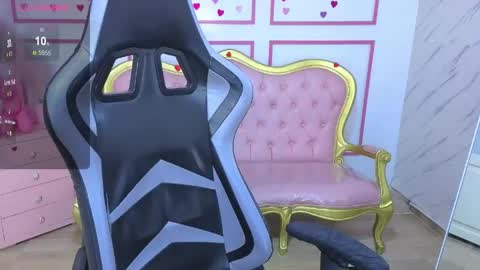Kelly online show from June 5, 1:28 pm