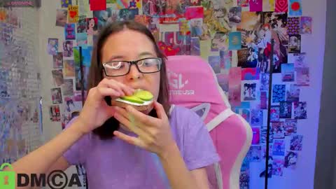 chio_mio online show from October 12, 1:59 am