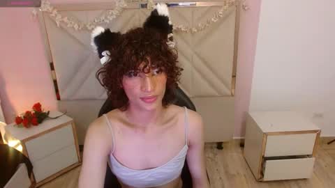 Snapshot of chipi_tay chatting on November 20, 7:35 pm chipi_tay online show from November 20, 7:35 pm