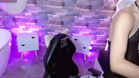 chipi_tay online show from March 17, 7:39 pm