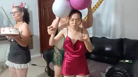 Snapshot of chiquitahot69 chatting on November 10, 11:48 pm chiquitahot69 online show from November 10, 11:48 pm