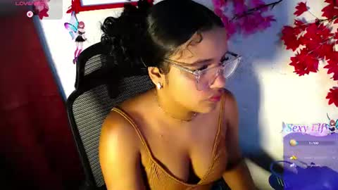 Snapshot of chleo_rosse chatting on June 22, 3:20 pm chleo_rosse online show from June 22, 3:20 pm