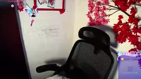 Snapshot of chleo_rosse chatting on July 3, 2:45 pm chleo_rosse online show from July 3, 2:45 pm