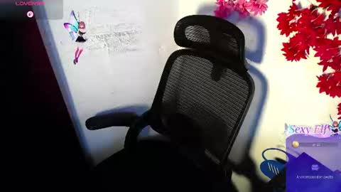 Snapshot of chleo_rosse chatting on July 22, 3:04 pm chleo_rosse online show from July 22, 3:04 pm