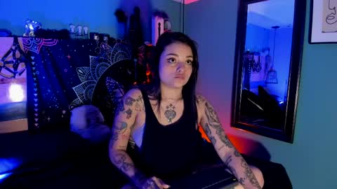 Chloeallennn  online show from April 25, 12:19 pm