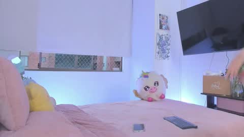 CHLOE online show from March 2, 11:11 pm