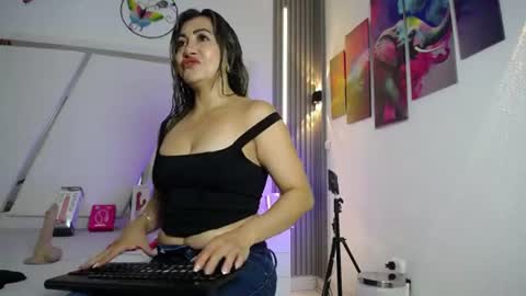 Chloe  online show from June 9, 1:23 pm