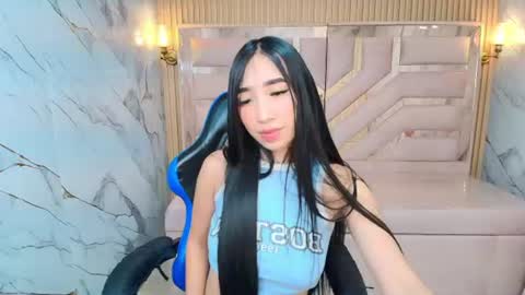 Snapshot of chloe__r chatting on July 13, 1:58 pm chole online show from July 13, 1:58 pm