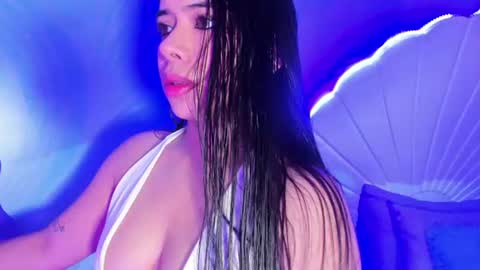 Snapshot of chloe_blowjob chatting on June 25, 11:04 am chloe_blowjob online show from June 25, 11:04 am