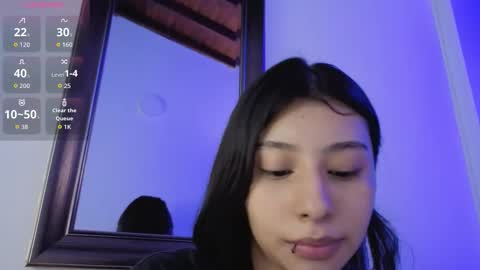 chloe_bluee_ online show from March 25, 11:16 am