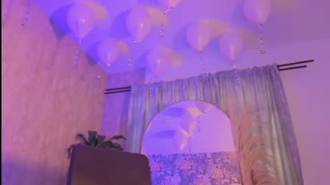 Snapshot of chloe_bronze chatting on June 20, 8:00 pm Chloe online show from June 20, 8:00 pm