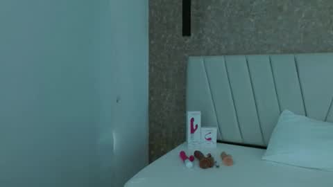 Abby 19 years online show from December 31, 5:07 pm