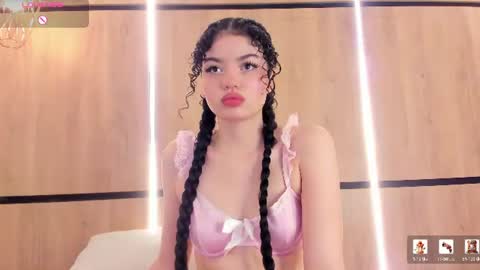 Snapshot of chloe_cortez chatting on July 29, 10:13 am chloe online show from July 29, 10:13 am