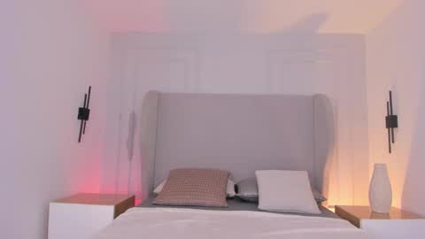 Chloe online show from November 28, 12:08 pm