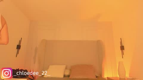 Snapshot of chloe_dee_ chatting on January 14, 4:18 am Chloe online show from January 14, 4:18 am