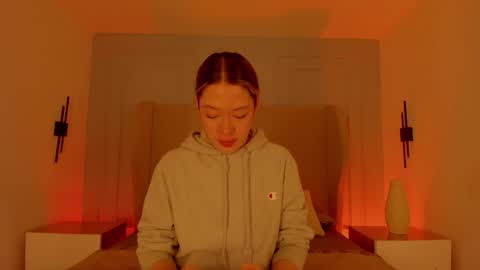 Snapshot of chloe_dee_ chatting on February 26, 12:04 pm Chloe online show from February 26, 12:04 pm