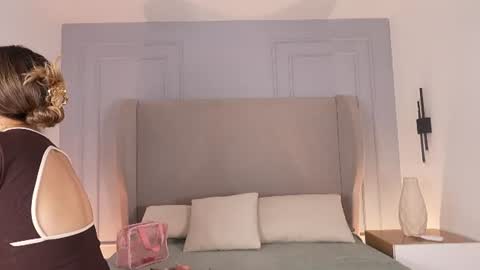 Chloe online show from July 6, 12:35 pm