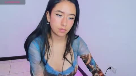 chloe_desire11 online show from June 22, 11:18 am
