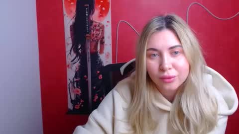 Chloe online show from November 21, 12:48 pm