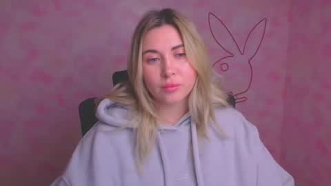 Chloe online show from November 27, 12:29 pm