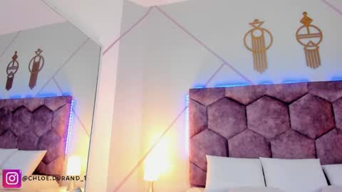 chloe_durand_ online show from October 12, 8:13 am