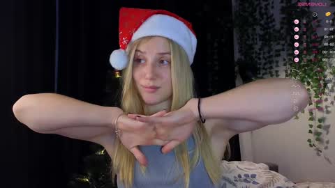 Snapshot of chloe_guidry chatting on December 21, 2:30 am Arianaa Mourrr online show from December 21, 2:30 am