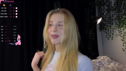 Snapshot of chloe_guidry chatting on December 23, 6:22 am Arianaa Mourrr online show from December 23, 6:22 am