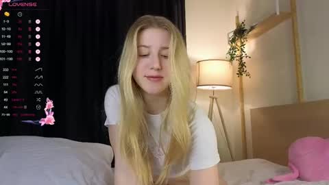 Snapshot of chloe_guidry chatting on February 16, 3:15 am Arianaa Mourrr online show from February 16, 3:15 am