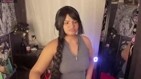 chloe_kisses online show from June 12, 11:42 am