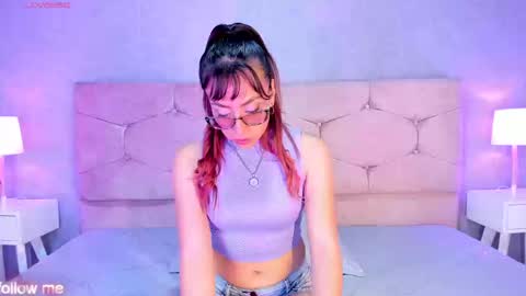 chloe_miiler online show from March 12, 2:01 pm