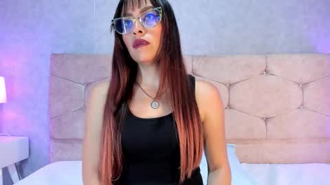 chloe_miiler online show from March 16, 1:26 pm