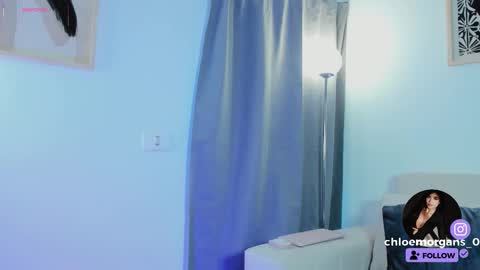 Snapshot of chloe_morgans chatting on December 3, 1:42 pm chloe online show from December 3, 1:42 pm