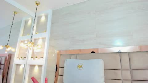  CHLOE  online show from March 2, 11:39 am