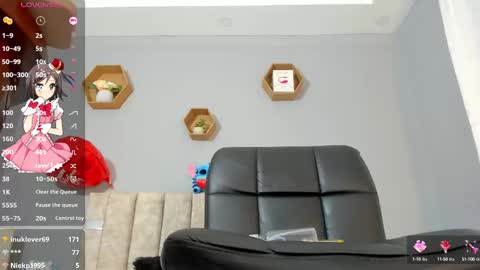 Chloe online show from February 26, 2:03 pm