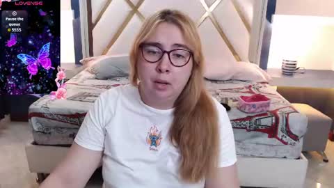 chloe_prg online show from July 25, 3:59 am